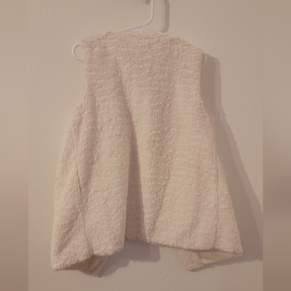 FADED GLORY Girls Youth Size Small 6- 6X Off White Faux Fur Open Front Vest - Picture 2 of 11